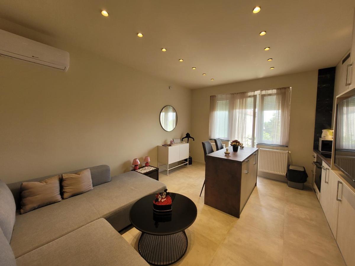 Lara II Apartman 德布勒森 外观 照片